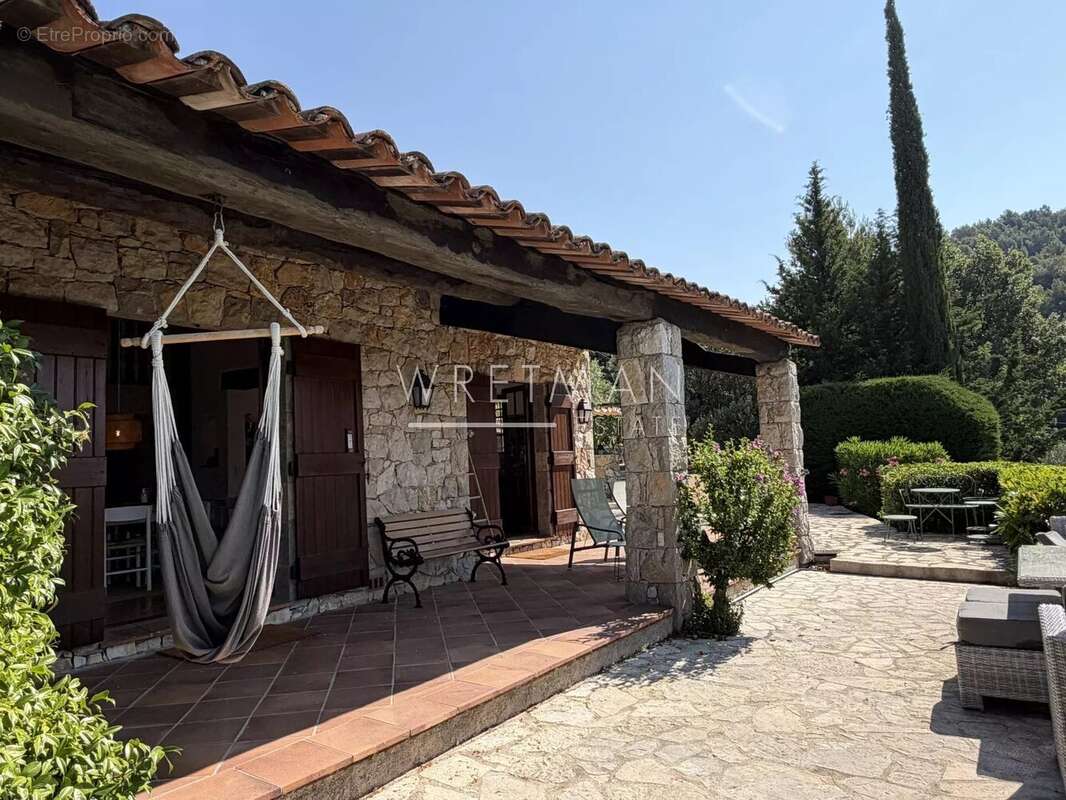 Villa en pierre avec 6 chambres et vue panoramique - SEILLANS - photo 25