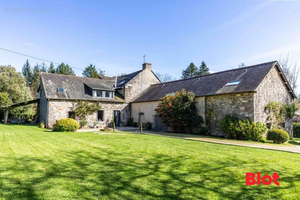 Maison à MELESSE