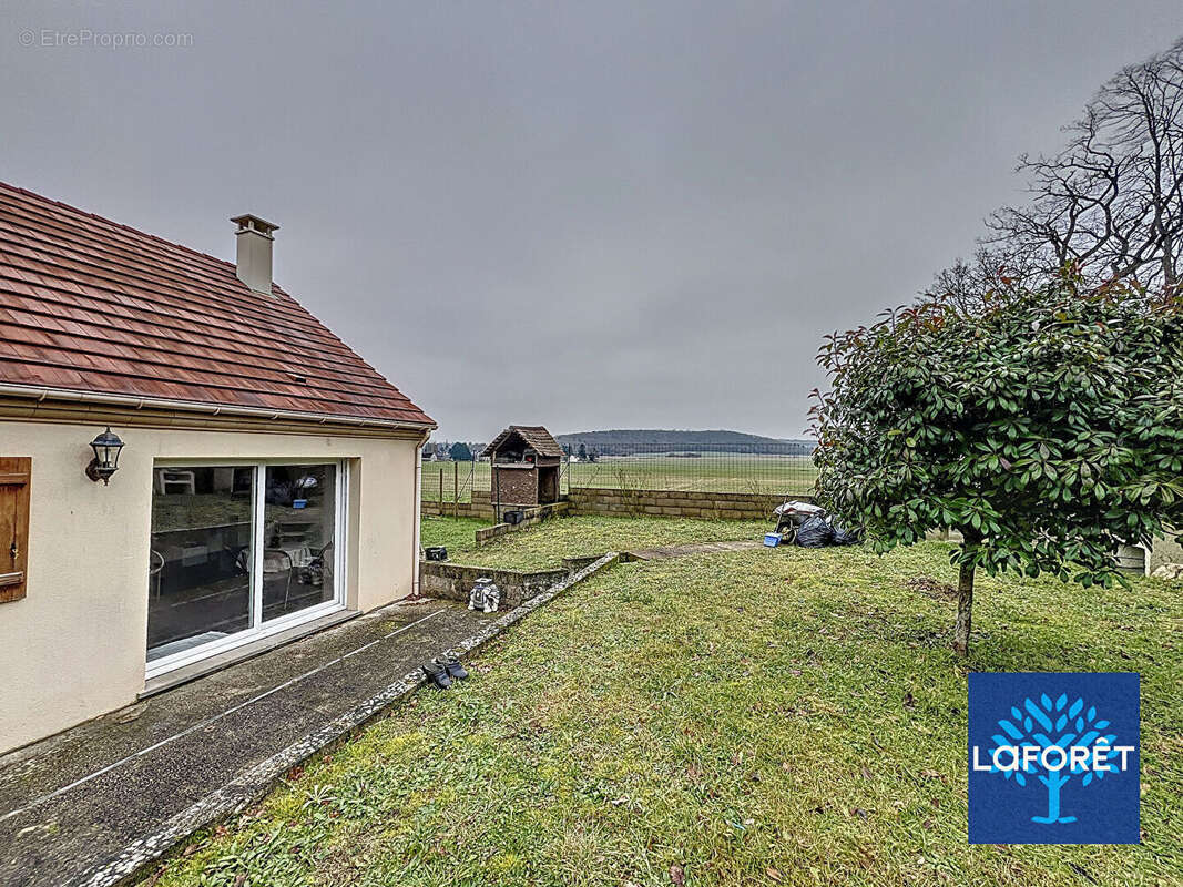 Maison à VAYRES-SUR-ESSONNE