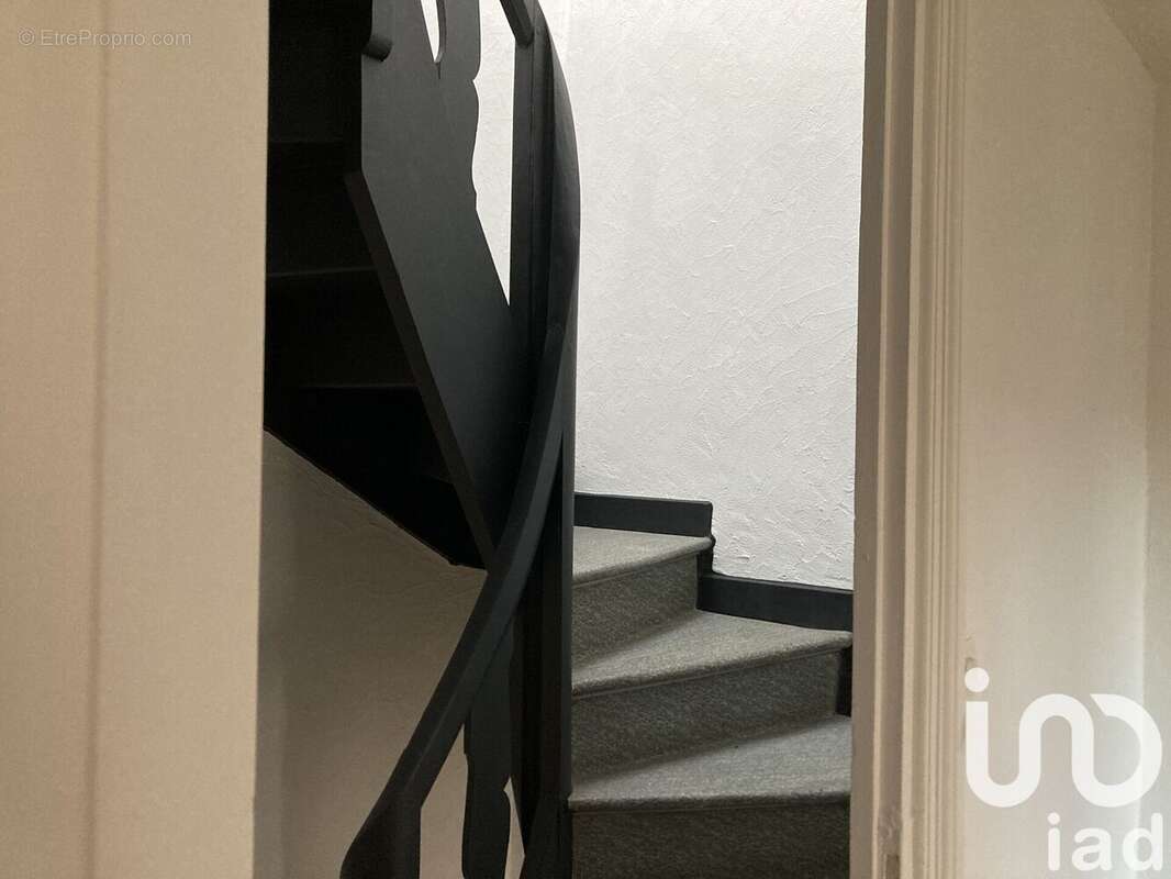 Photo 4 - Maison à PANISSIERES