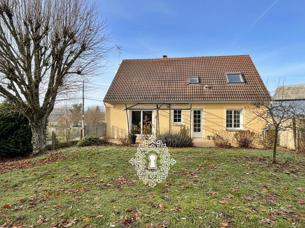 Maison à LONGUEVILLE