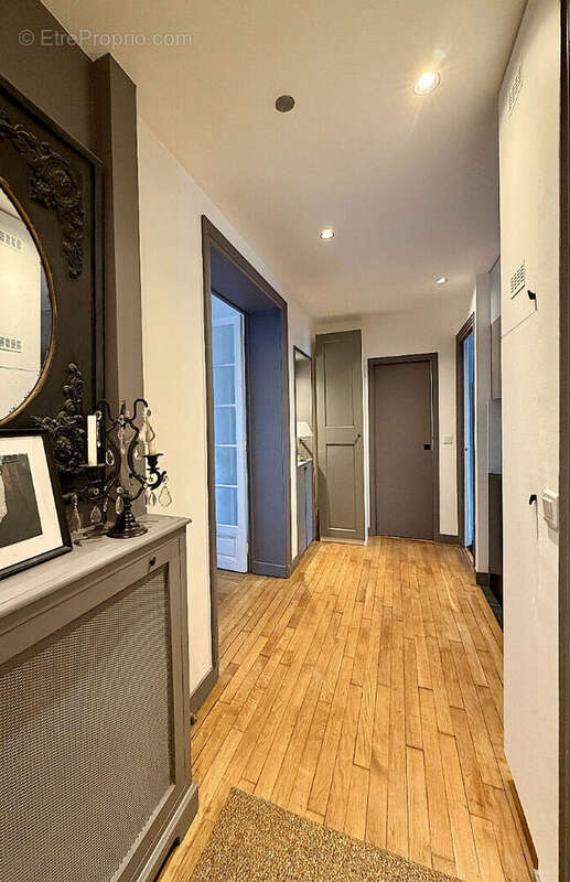 Appartement à LEVALLOIS-PERRET