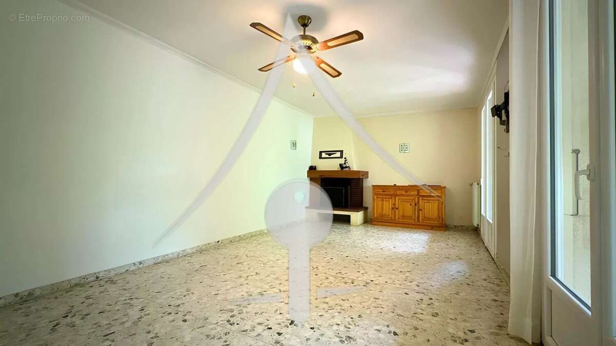 Maison à LAVERNOSE-LACASSE