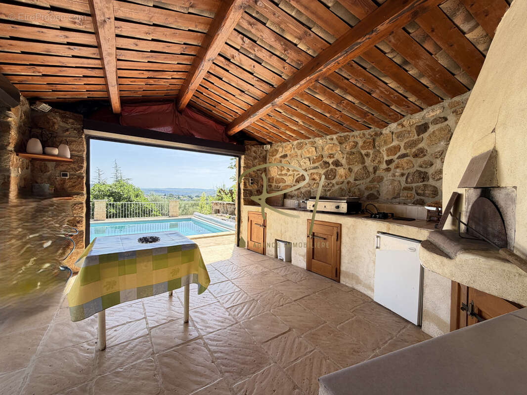 Maison à LAURAC-EN-VIVARAIS