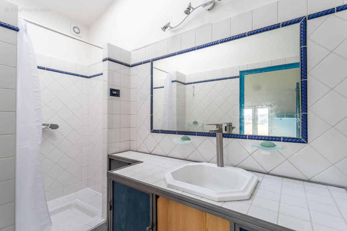 Village property - photo 20