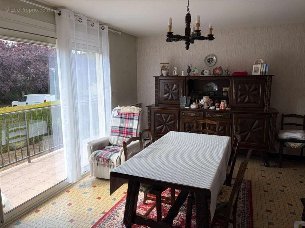 Maison 82 m² à Saint-Georges-Les-Baillargeaux  - photo 2