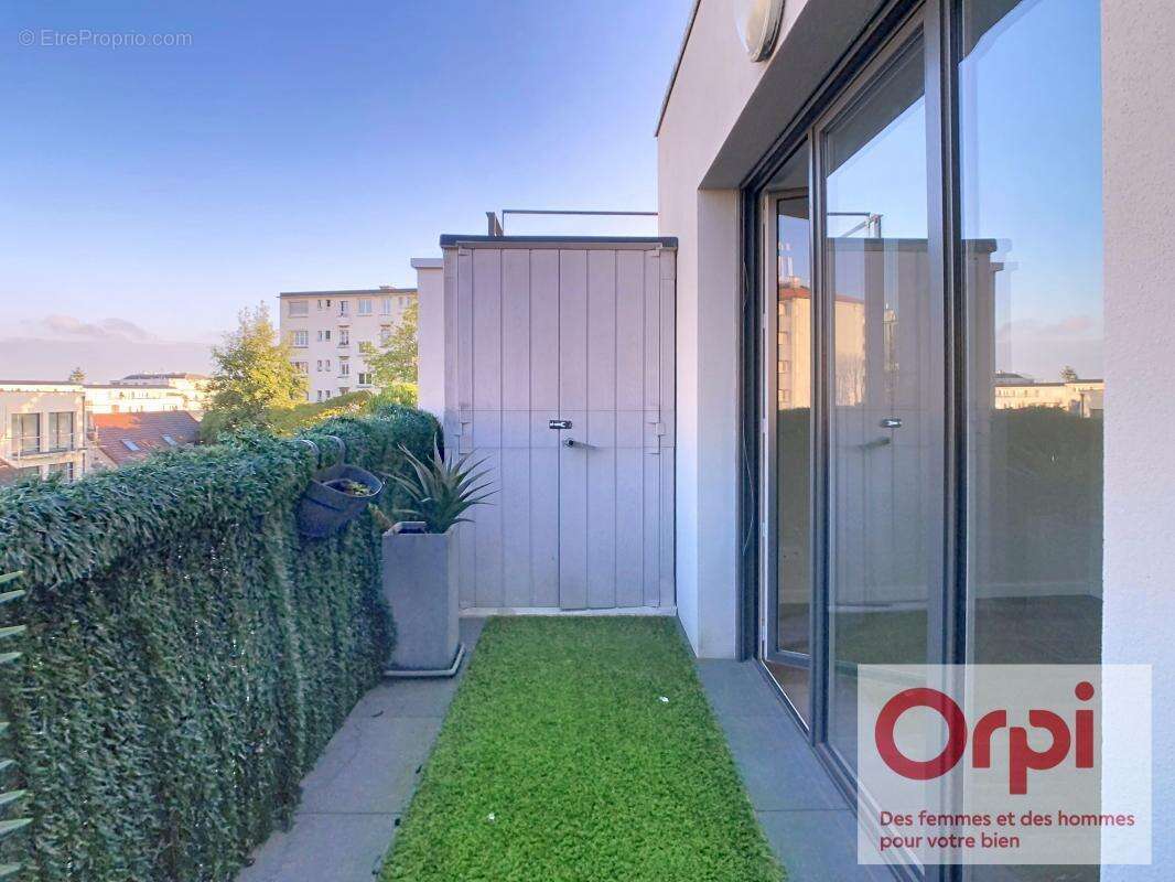 Appartement à ISSY-LES-MOULINEAUX