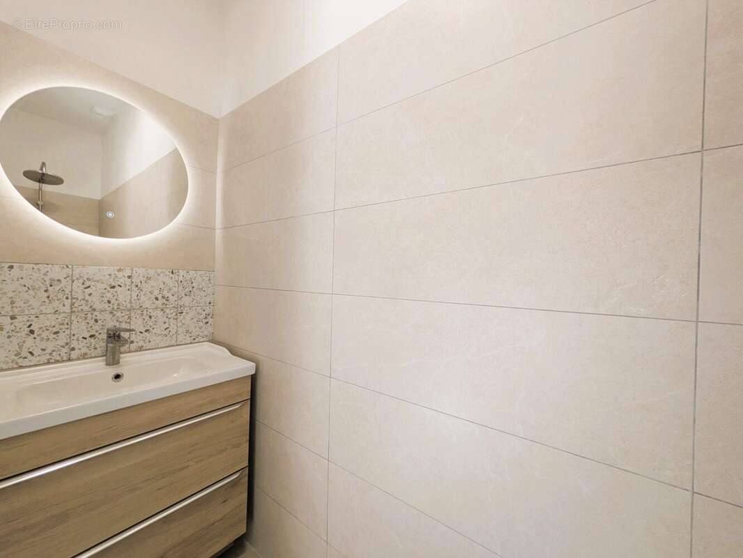 Maison 143 m² à Saint-Martin-De-Londres  - photo 8