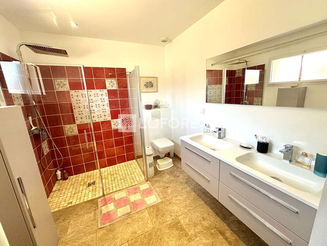 Maison à SAINT-JEAN-DU-BRUEL