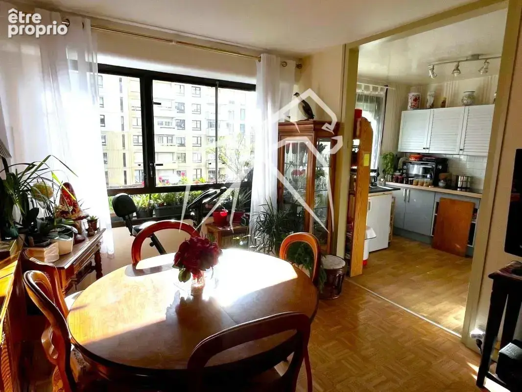 Appartement vendu loué non-meublé  2 pièces  47 m²  Résidence sécurisée avec place de stationnement  St Clément - Jardin des Pla - photo 2