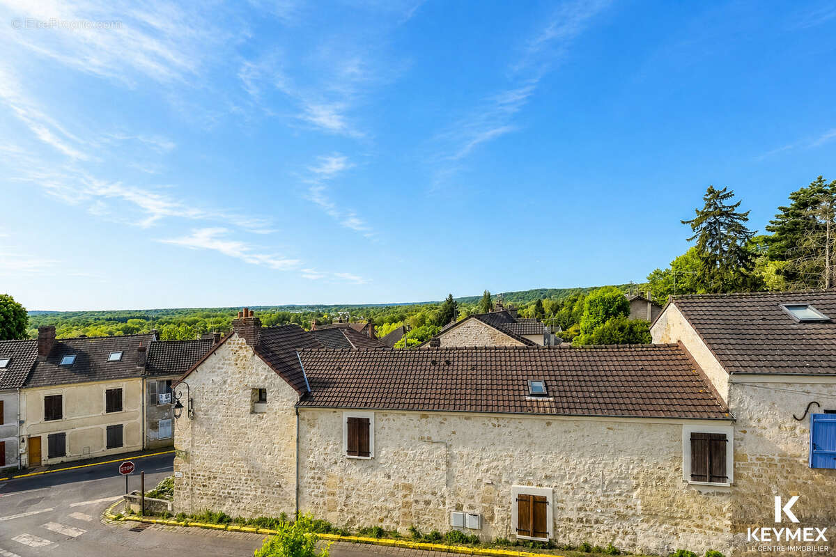 Maison à CHAMPAGNE-SUR-OISE