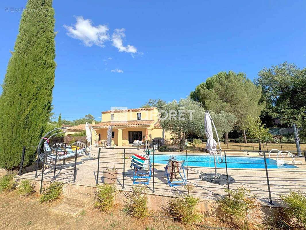 Maison à SAINT-MAXIMIN-LA-SAINTE-BAUME