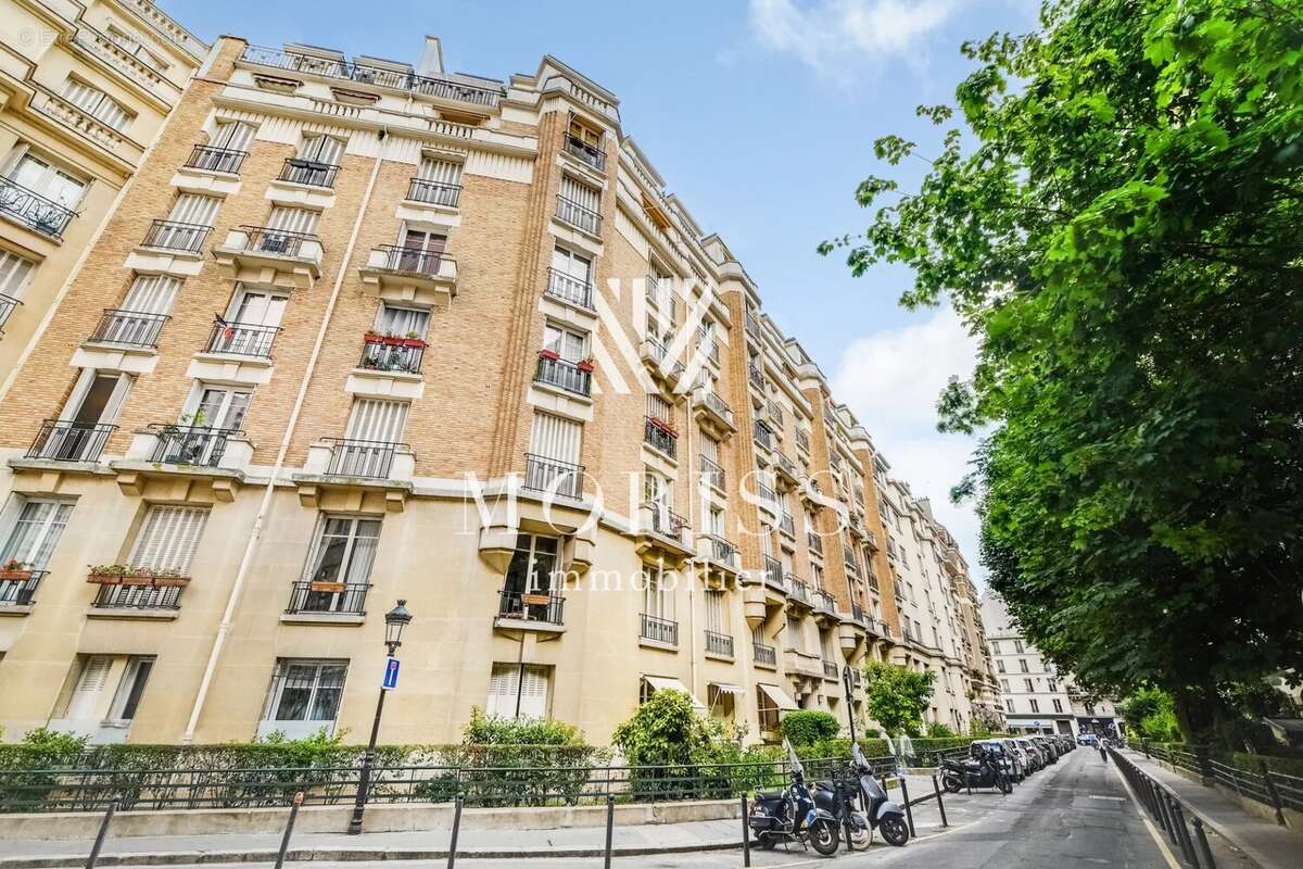 Appartement à PARIS-17E