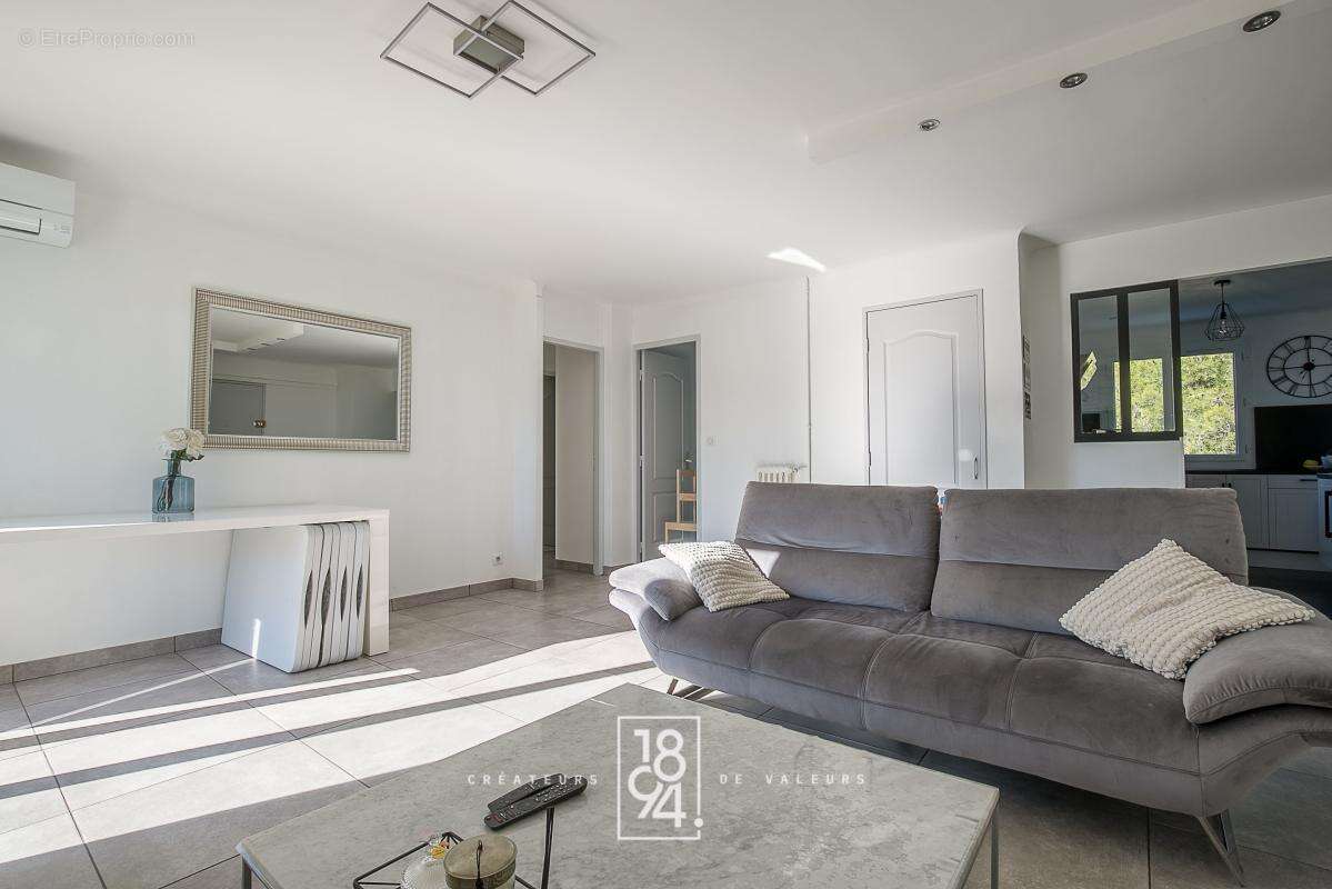 Appartement à SEPTEMES-LES-VALLONS