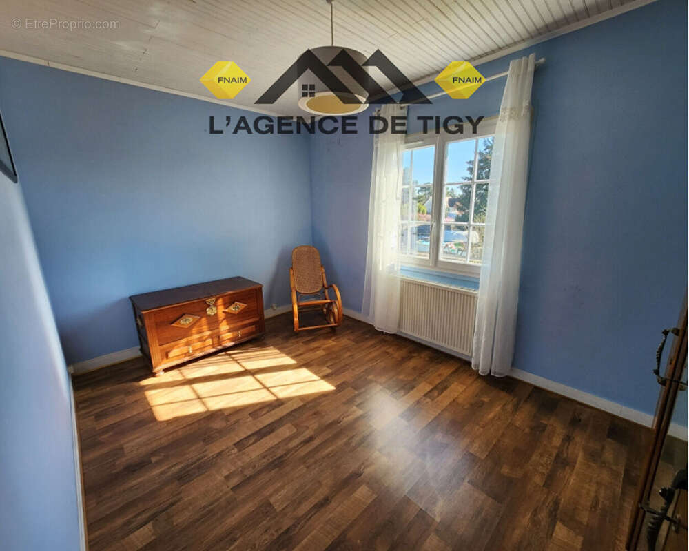 Maison à NEUVY-EN-SULLIAS