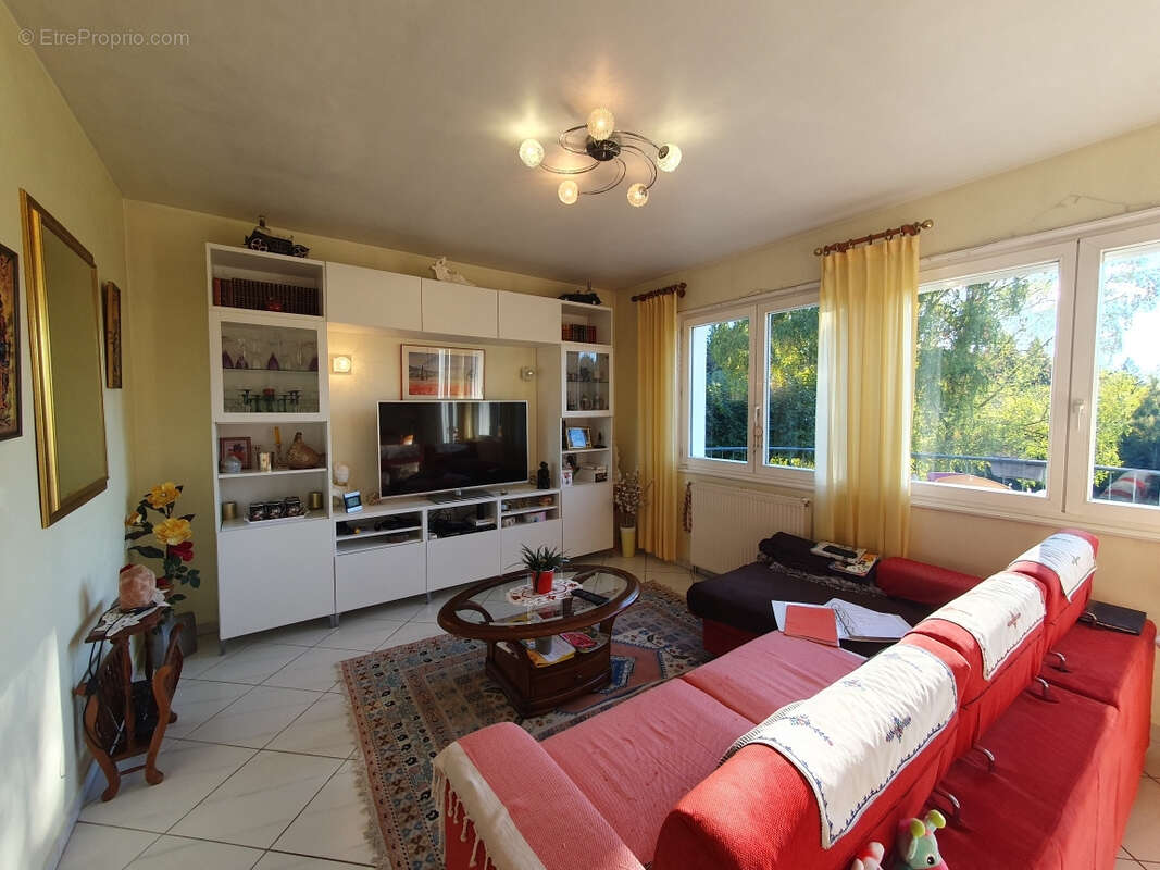 Maison à MARCILLAC-LA-CROISILLE