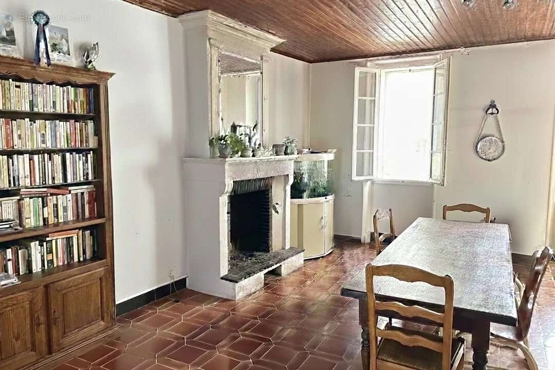 Maison à SAINT-CREPIN