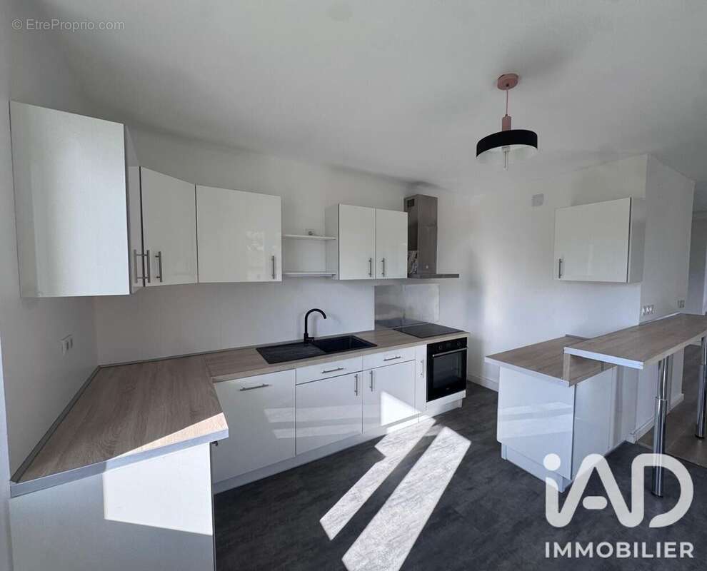 Photo 2 - Appartement à LA ROCHE-SUR-FORON