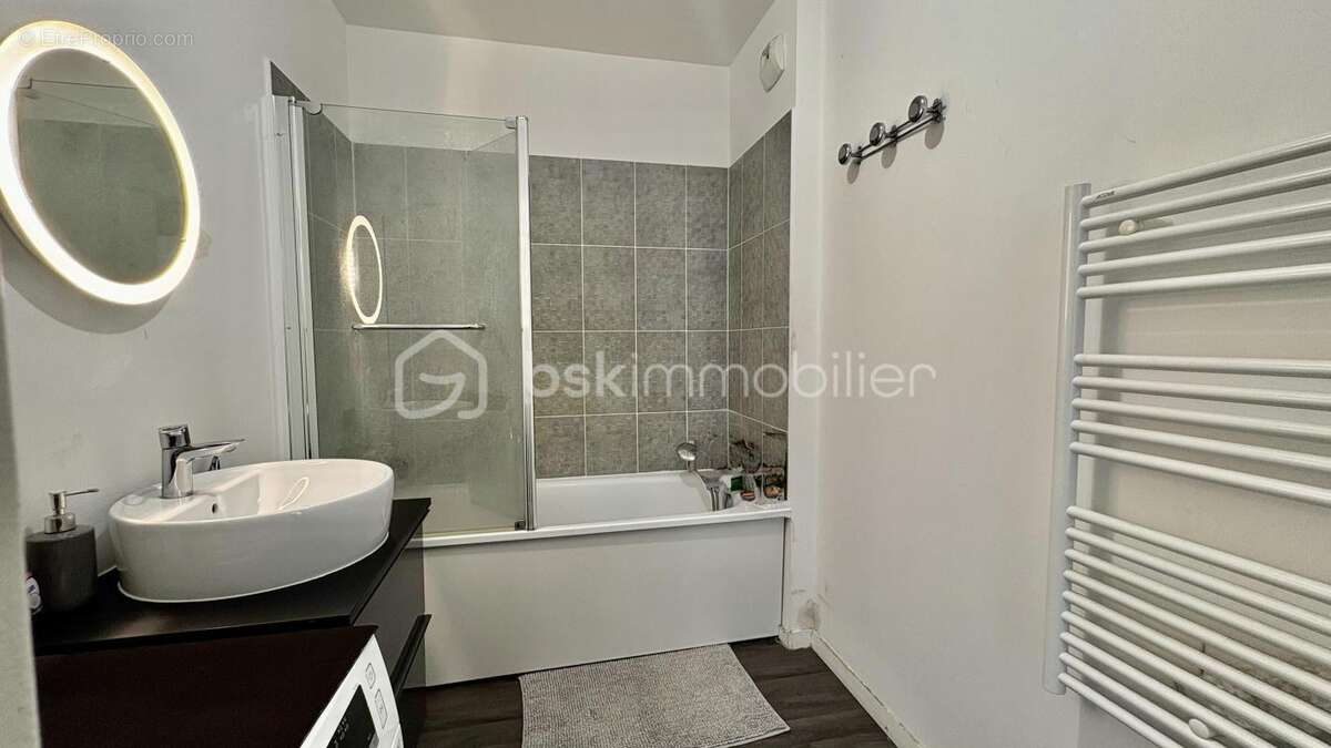 Appartement à LES PAVILLONS-SOUS-BOIS