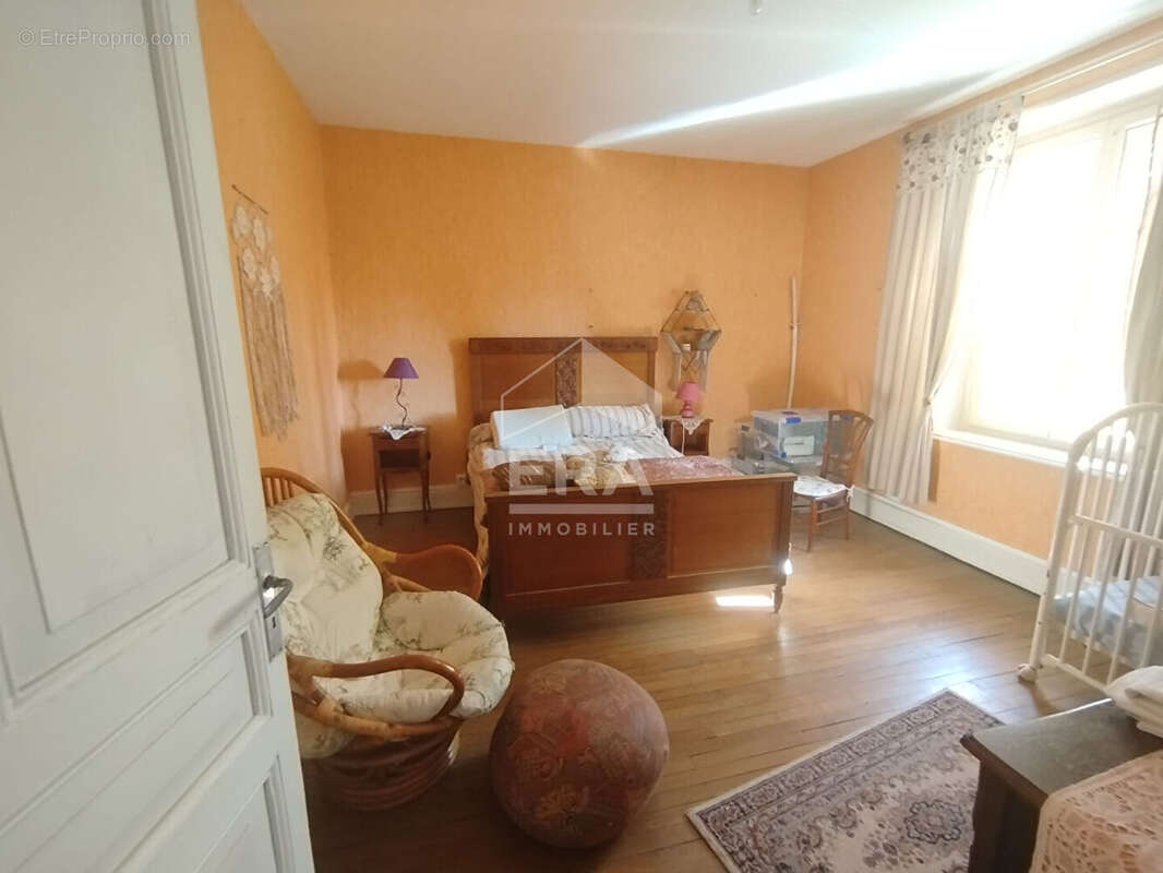 Maison à SAINT-LOUP-SUR-SEMOUSE