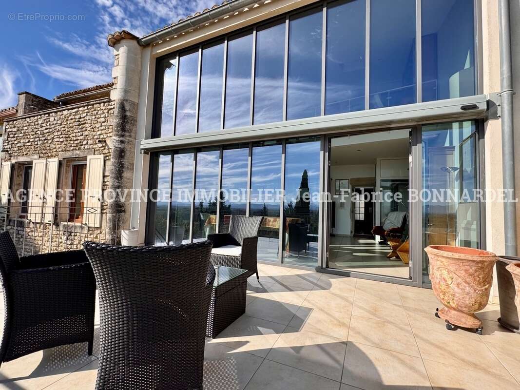 Maison à MONTSEGUR-SUR-LAUZON