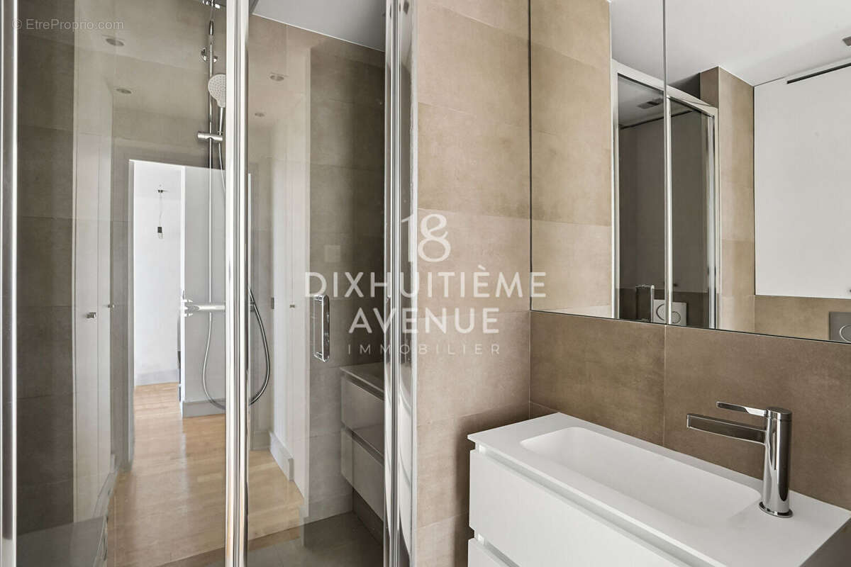 Appartement à PARIS-18E