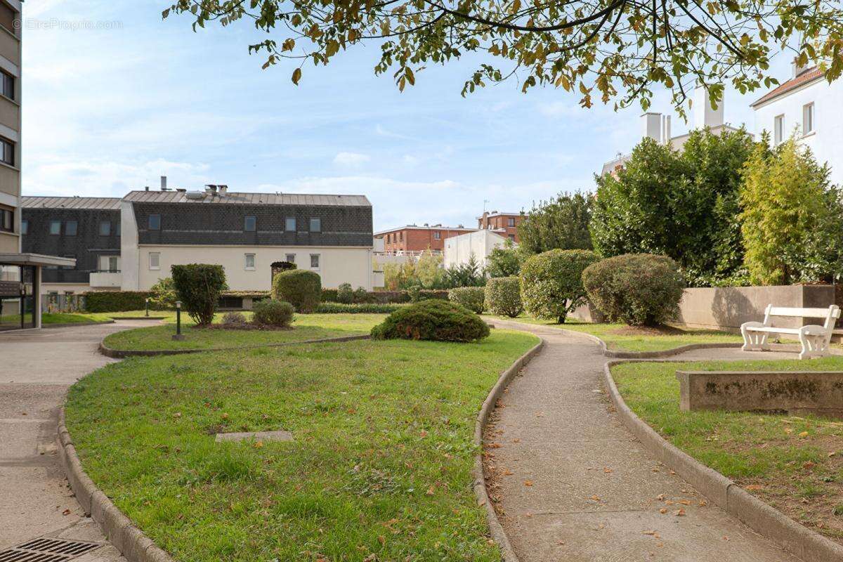 Appartement à MAISONS-ALFORT