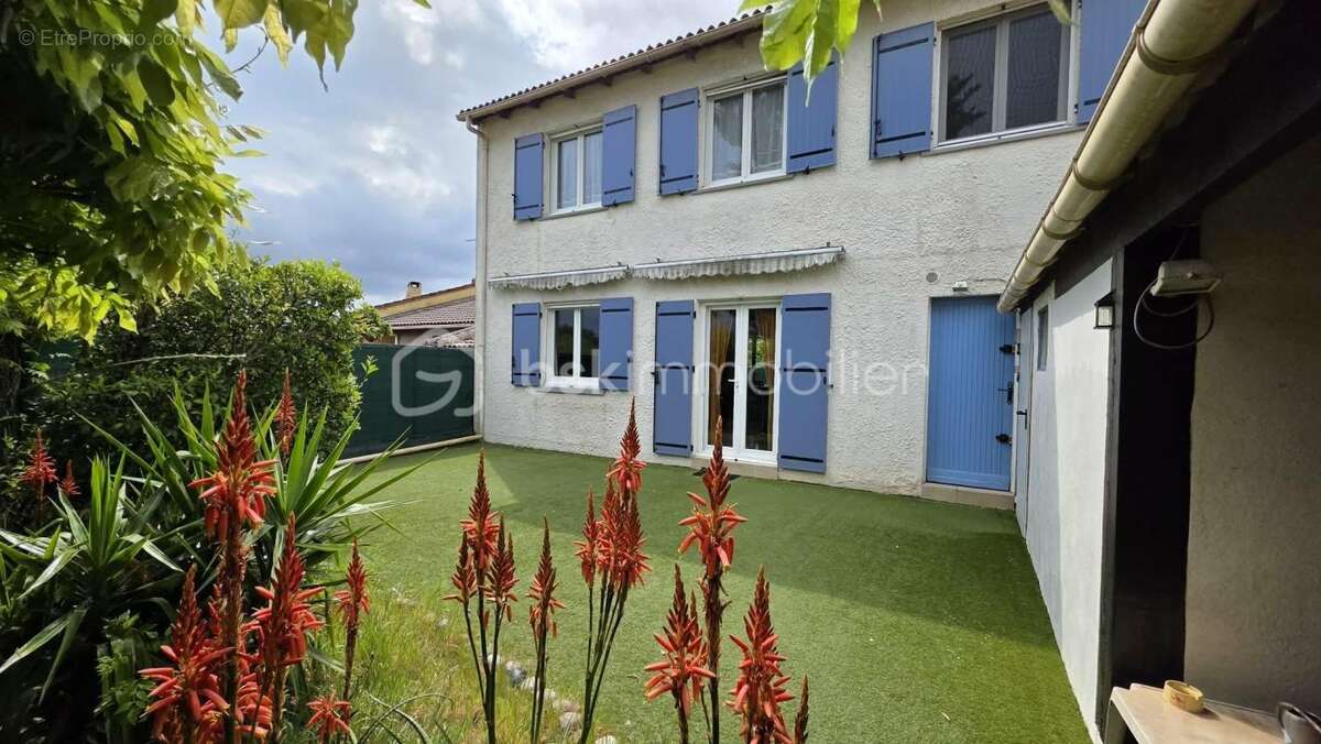 Maison à LE MUY