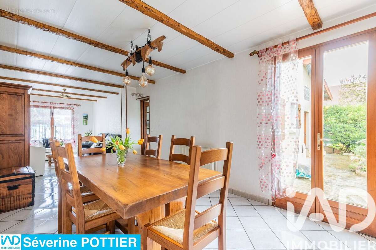 Photo 2 - Maison à VIRY-CHATILLON