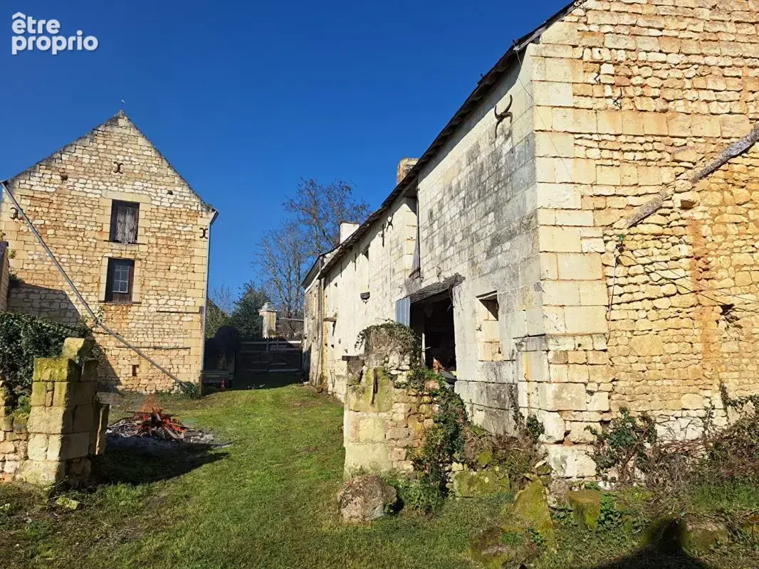 VIAGER- Ensembles de Bâtisses à rénover (315 m2) - photo 2