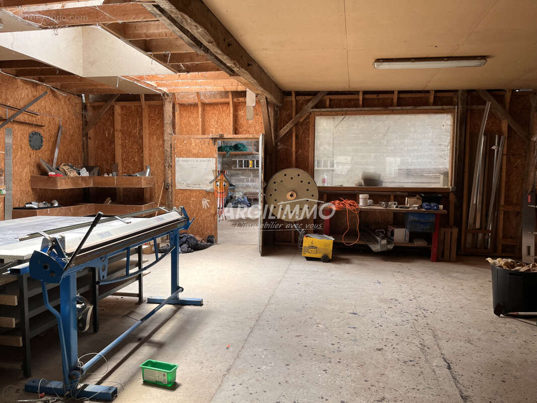 Bâtiment professionnel entre NANTES & PARIS secteur Connerré-Bouloire 72 - photo 4