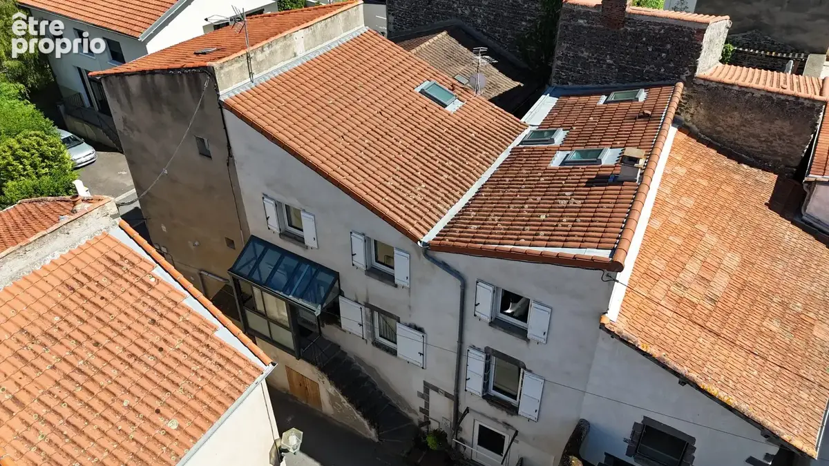 Maison 6 pièces 135 m² à vendre à Perignat-Les-Sarlieve (63170) - photo 2
