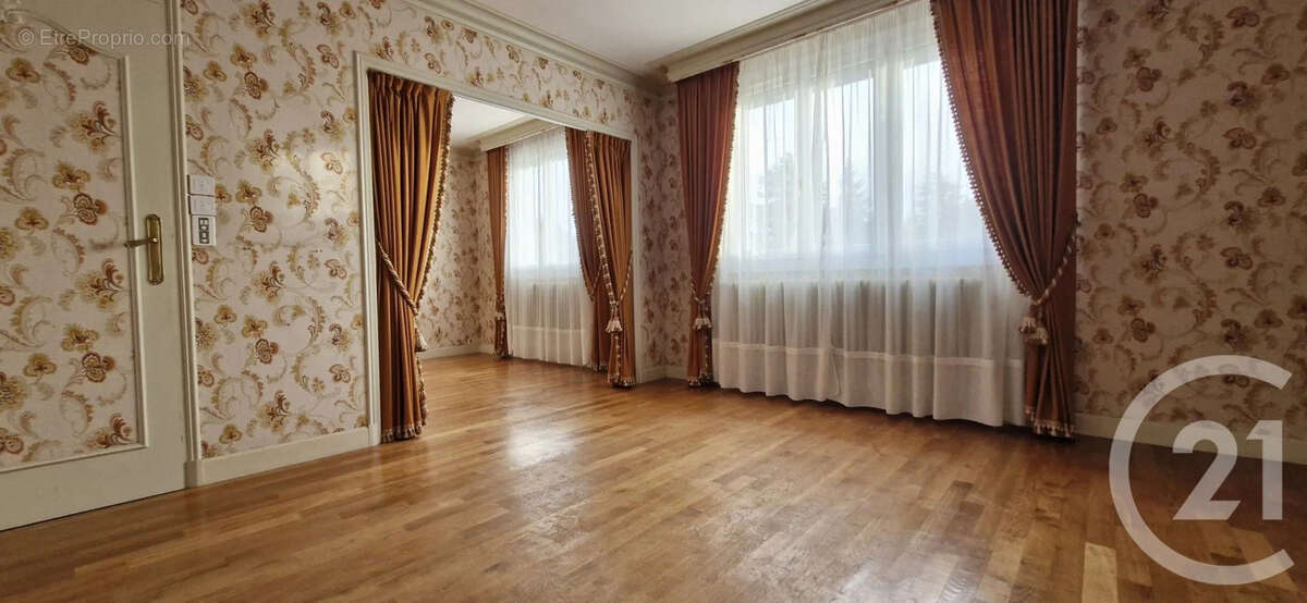 Maison à LA CHAPELLE-DU-NOYER