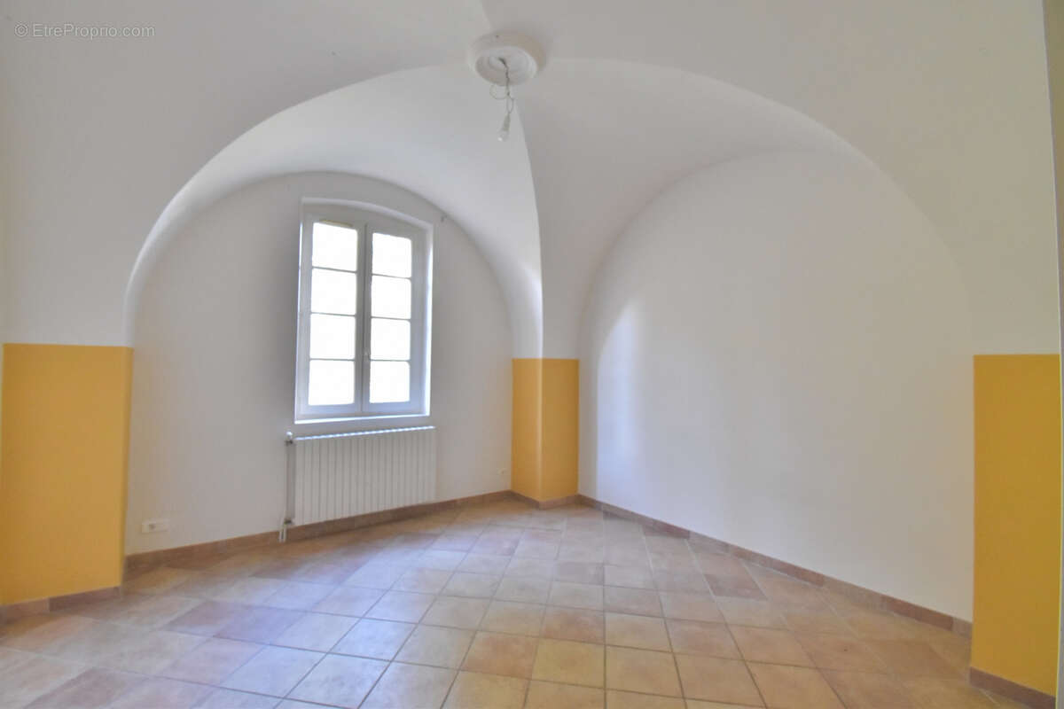 Maison à DORNES
