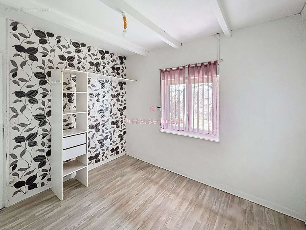 Maison à COURS-DE-PILE