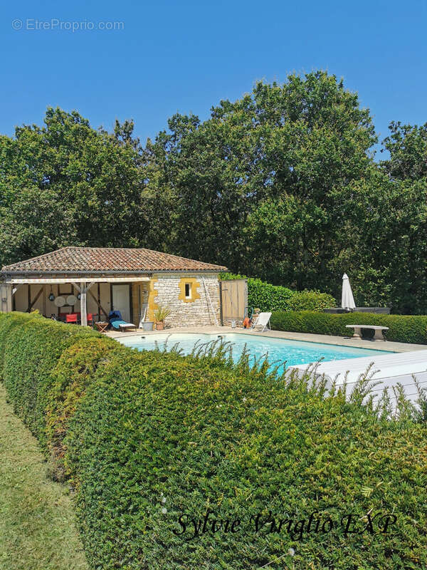 Maison 207 m² à Beaumont-Du-Perigord  - photo 5