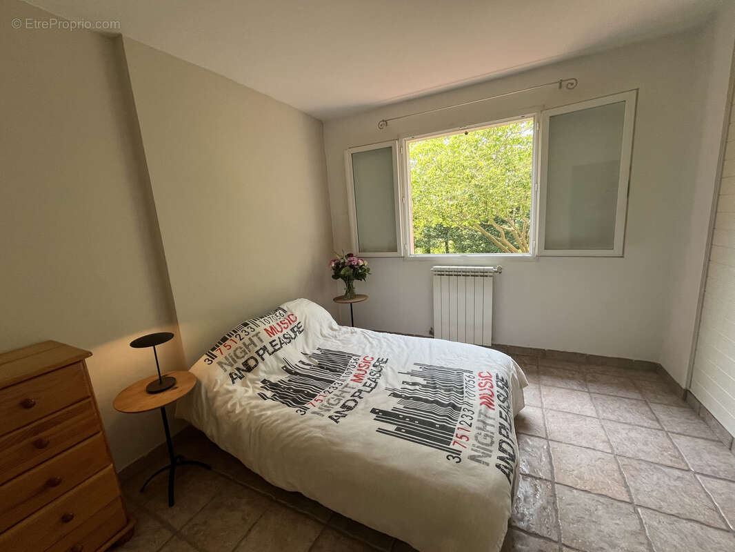 Autre à PUGET-SUR-ARGENS