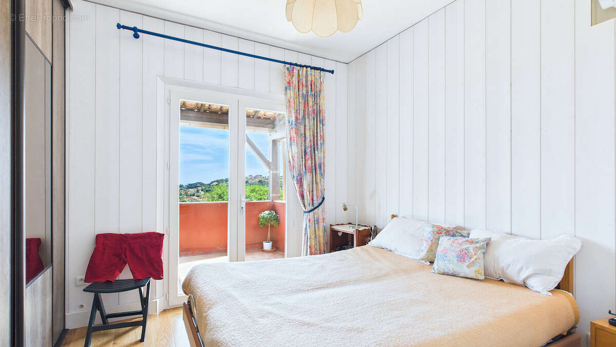 Maison à CARQUEIRANNE