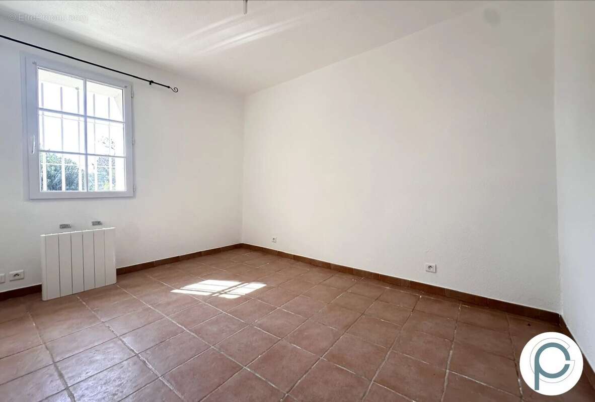 Appartement à LE CASTELLET