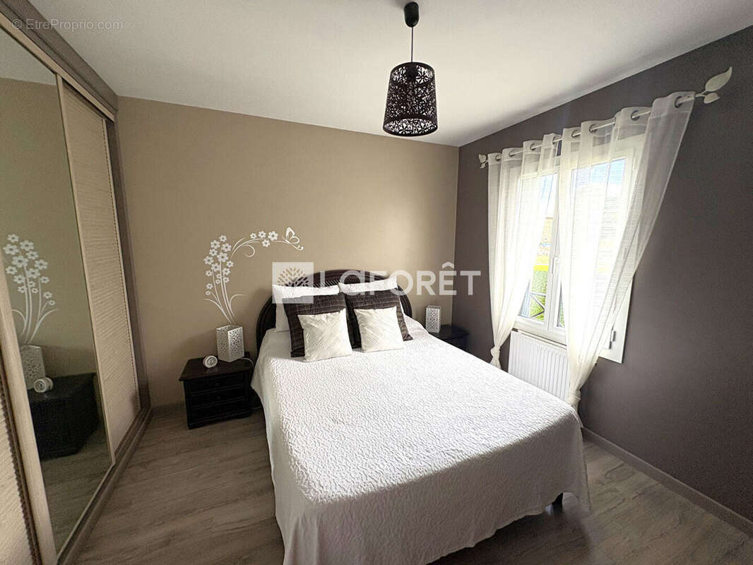 Maison de 126 m², avec piscine à TALUYERS - photo 3