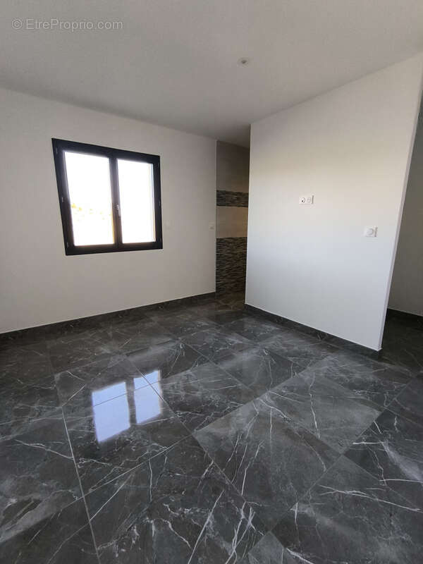 Maison à THEZAN-DES-CORBIERES