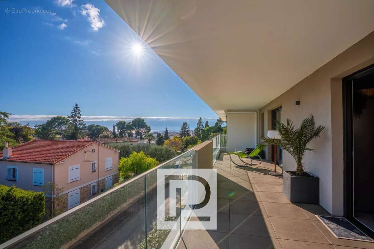 Appartement à LE CANNET