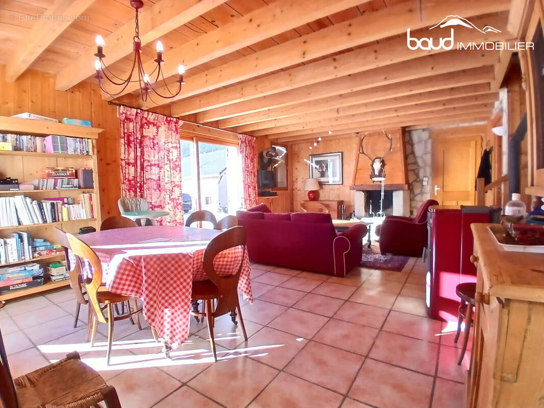 Maison à MEAUDRE