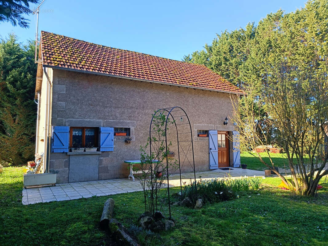 Maison à COUY