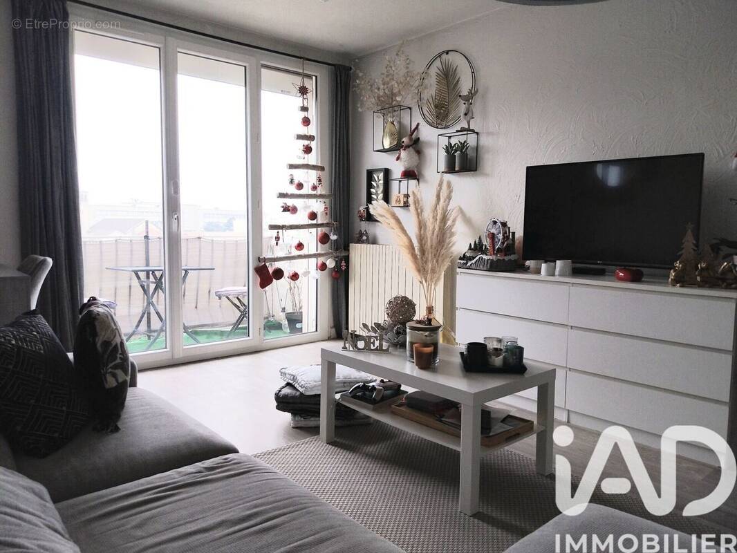 Photo 1 - Appartement à LIVRON-SUR-DROME