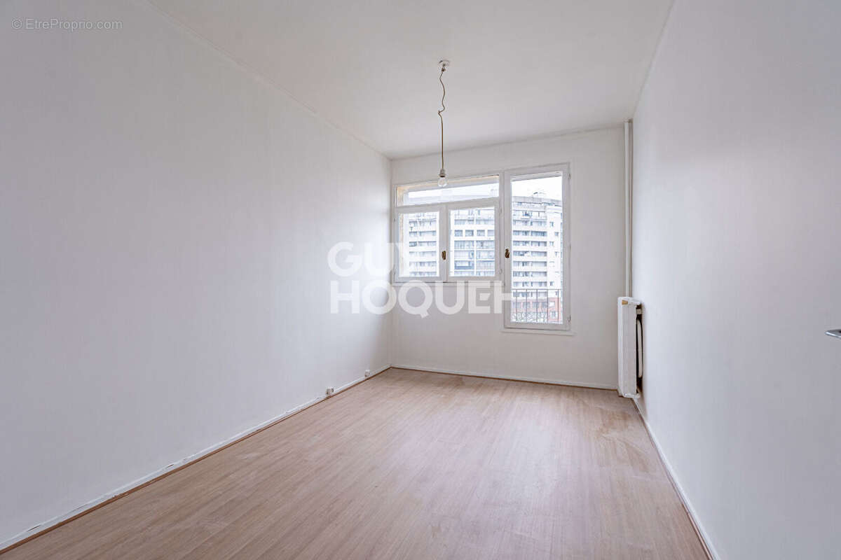 Appartement à VILLENEUVE-LA-GARENNE