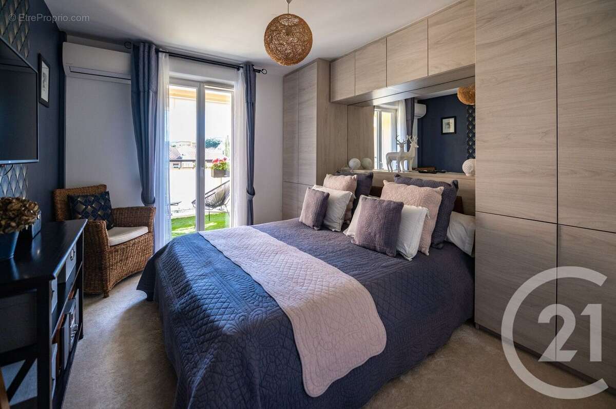 Appartement à BORMES-LES-MIMOSAS