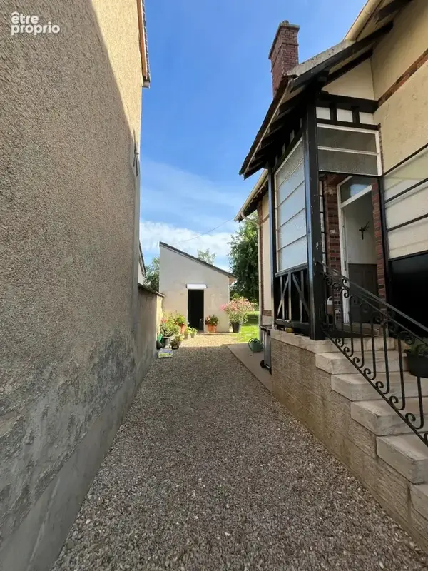 District de SENS, tout commerce à pied:  TRÈS JOLIE MAISON BOURGEOISE de 180 m2  son vaste salon et ses 4 cham - photo 23
