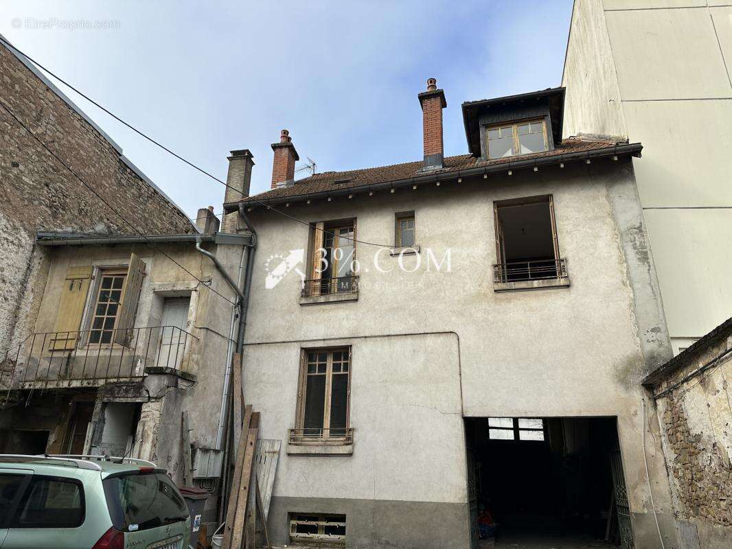 Appartement à MIRECOURT