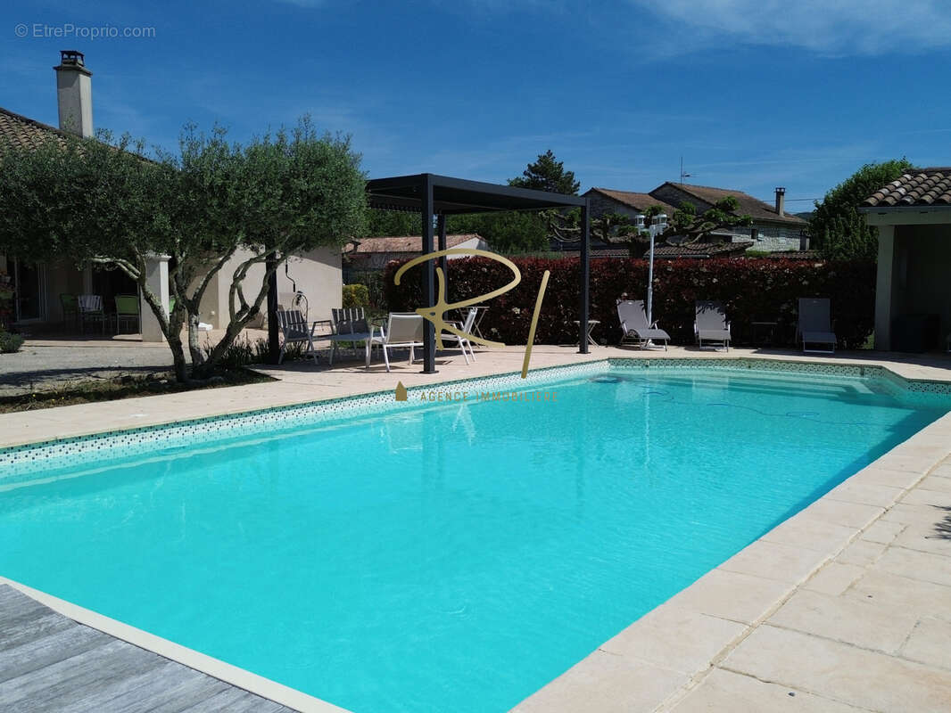Ruoms belle villa avec piscine - photo 13
